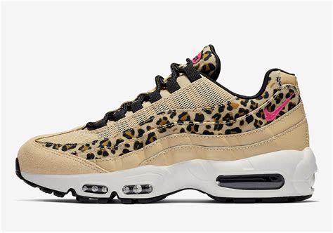 women's nike leopard print sneakers.